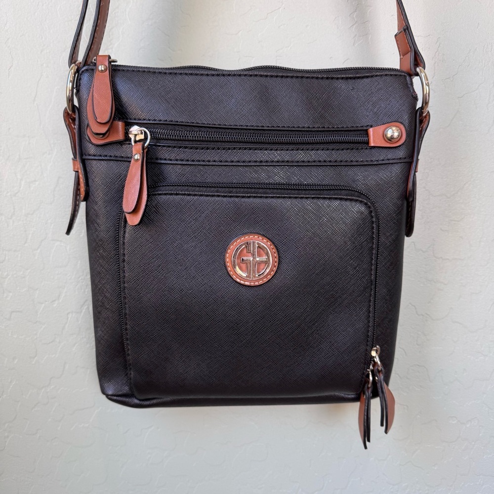 Giani Bernini Crossbody Bag Black Tan Saffiano Faux Leather Purse Shoulder EUC - Picture 12 of 12
